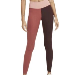 Nike DRI-FIT Women’s One Luxe Mid-Rise Ribbed Leggings